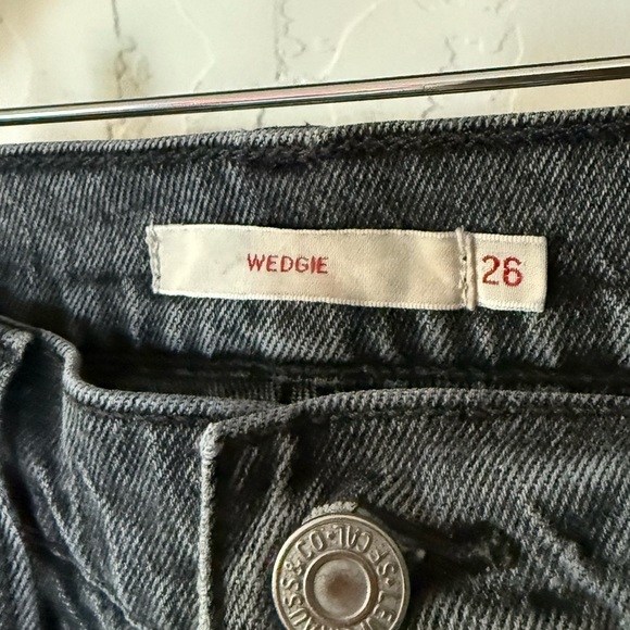 Levi's|Women’s Wedgie Slim Dark Gray Straight Jeans,high waist•••size 26,staple - Picture 11 of 16